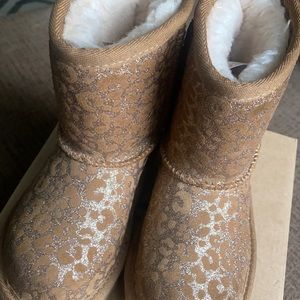 Size 8 toddler UGG Glitter Leopard Boots